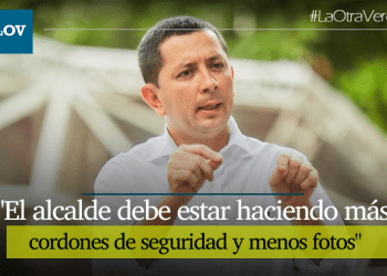 José Barreto lanza pullas a alcalde de Ibagué frente a condecoración de policía