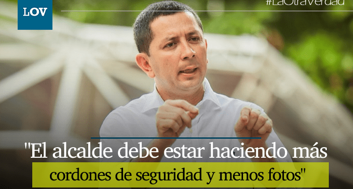 José Barreto lanza pullas a alcalde de Ibagué frente a condecoración de policía