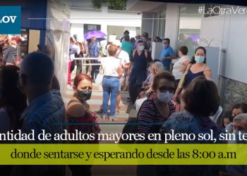 Aglomeraciones en proceso de vacunación en la EPS Sanitas de Ibagué