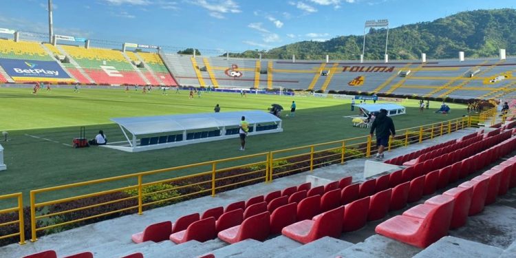 Hinchas regresan al estadio Manuel Murillo Toro de Ibagué