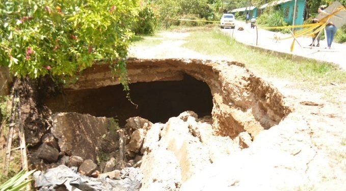 Movilidad restringida por pérdida de la banca en la vía Juntas – Ibagué