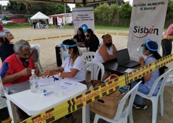 Sí aún no se ha vacunado, ¡prográmese!