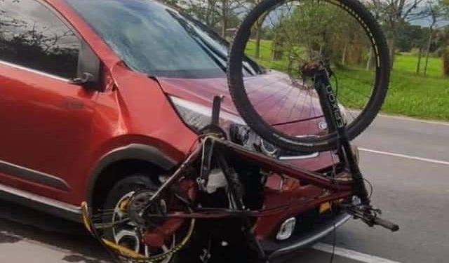 SOS por la vida de ciclista arrollado por inspector de Ambalema