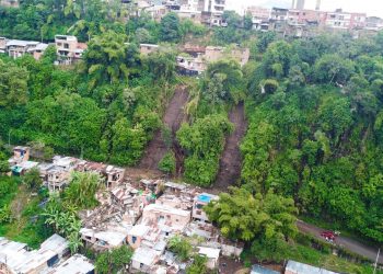 Preocupante panorama para damnificados del río Combeima en Ibagué