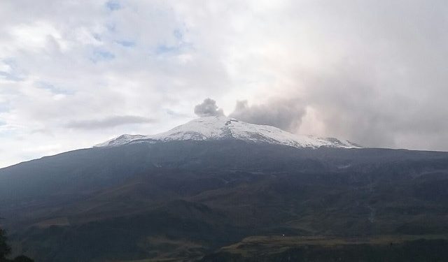 Volcán Nevado del Ruíz en alerta amarilla