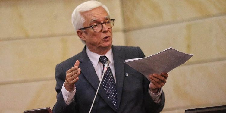 Senador Robledo le “mentó la madre” a los hermanos Galán en plenaria del senado