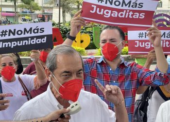 Guillermo Pérez busca meterle presión al caso de piques ilegales en contra de Hurtado