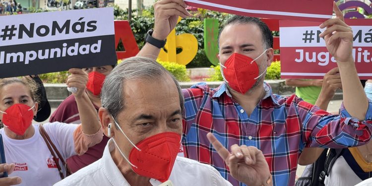 Guillermo Pérez busca meterle presión al caso de piques ilegales en contra de Hurtado