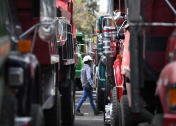 Posible Paro de camineros por alza de peajes