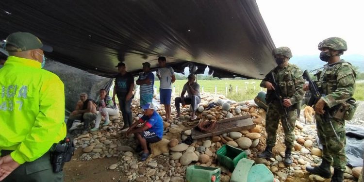 Capturadas 7 personas por minería ilegal en el municipio de Ataco