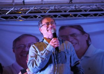 Petro sigue fuerte en la intención de votos