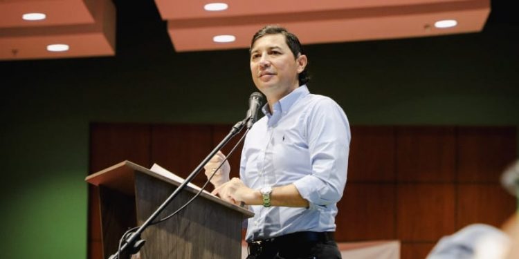 Alcalde Hurtado tiene una desaprovación del 63.6%