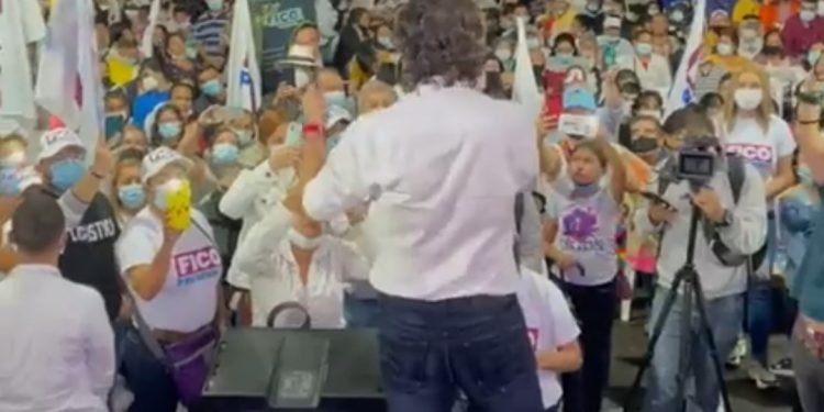 Denuncia a Hurtado ante la Procuraduría por proselitismo político