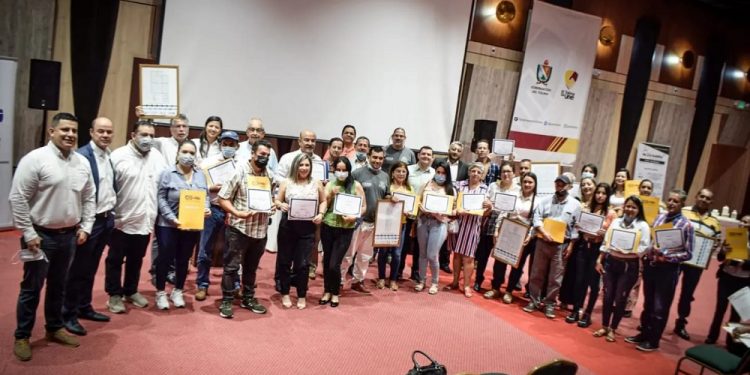 Gobernación del Tolima y la Cámara de Comercio de Ibagué en fortalecimiento empresarial