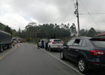 Hay paso habilitado en cruce de La Línea