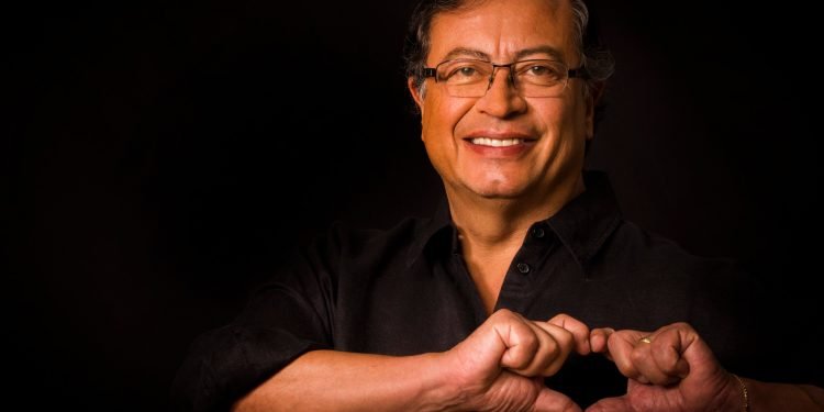 ¿54% en la intención de votos para Gustavo Petro?