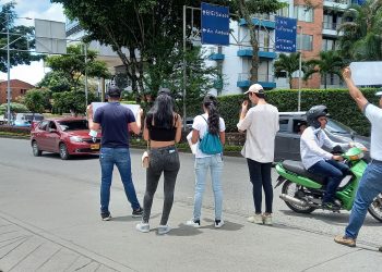 Pegatón de microperforados para la campaña Gustavo Petro en Ibagué