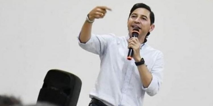 ¡Apareció el alcalde! Entregó un escueto informe en video de su viaje a Panamá y Europa