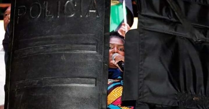 Se presentó a la Fiscalía joven que apunto con láser a Francia Márquez