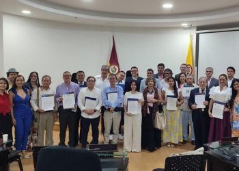 Asamblea del Tolima exaltó a docentes de la Facultad de Ciencias Humanas y Artes de la UT