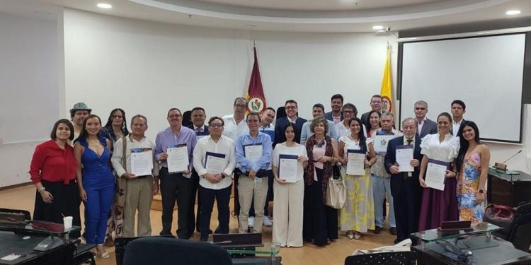 Asamblea del Tolima exaltó a docentes de la Facultad de Ciencias Humanas y Artes de la UT