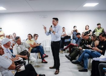 Alcalde llegó a la Arboleda del Campestre con soluciones para la comunidad