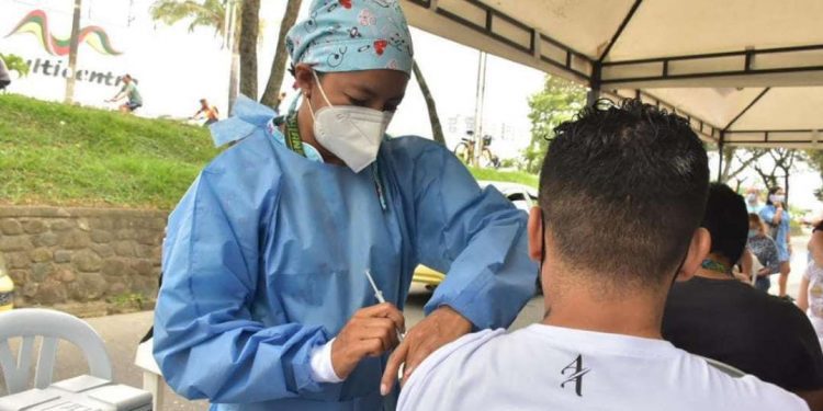 Aprobada la cuarta dosis contra el covid-19 en población de 12 a 49 años