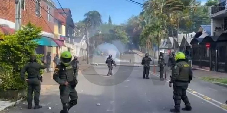 Si hay disturbios por resultados electorales, decreta toque de queda    