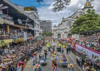 ¡Atención! Estos serán los cierres viales por el desfile Nacional del Folclor y los tablados populares