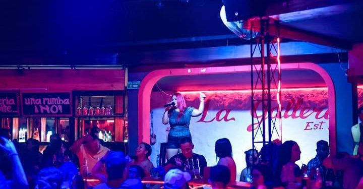 Horario extendido para el comercio durante el Festival Folclórico Colombiano