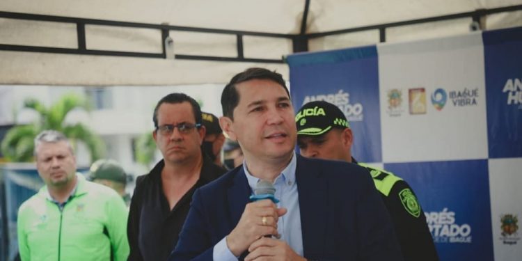 Hurtado tiene otra investigación en la Fiscalía por favorecer a terceros