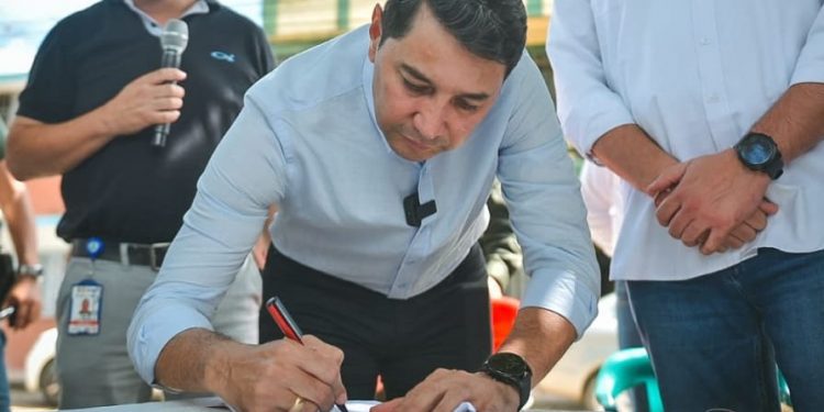 Hurtado tiene otra investigación en la Fiscalía por favorecer a terceros