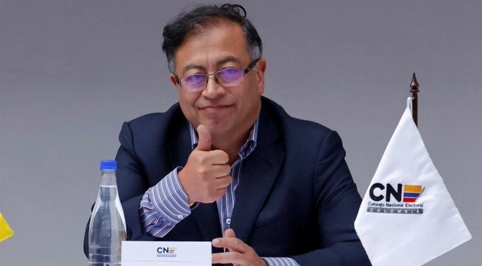 56% de aprobación tiene el Presidente Gustavo Petro