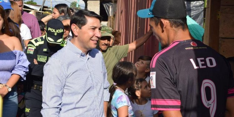 ¿Hurtado busca votos o sensibilidad social entre los invasores de Ibagué?