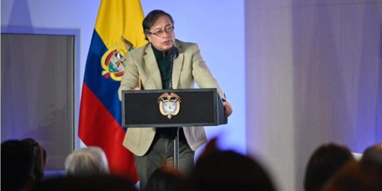 Canasta familiar debe de bajar según Gustavo Petro