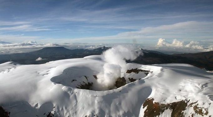 Se mantiene el Nevado del Ruiz en alerta Amarilla