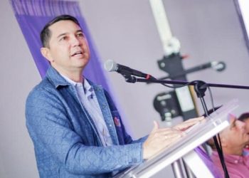 Hurtado investigado por sobrecostos en alumbrado público de Ibagué