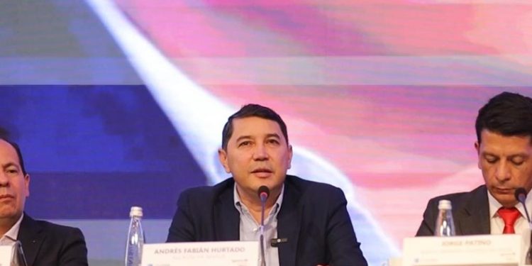 Alcalde Hurtado se hechó flores con su gestión