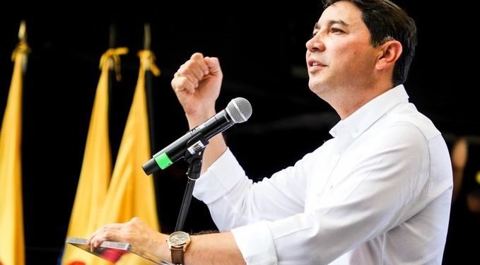 «Ese cuento de vivir sabroso es pura paja»; Alcalde Hurtado