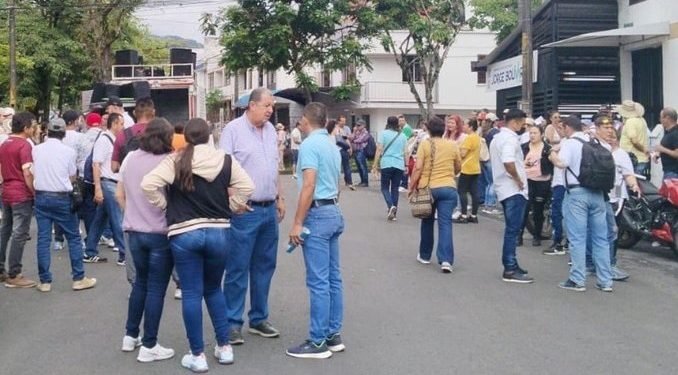 Paro de 24 horas por irregularidades que afectan a los docentes