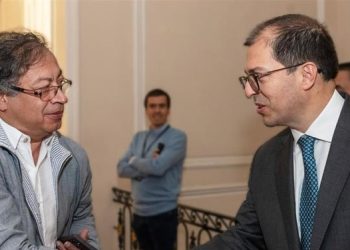 Choque entre el presidente Gustavo Petro y el fiscal Barbosa