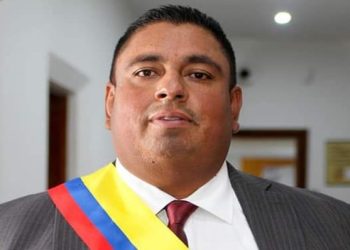 Alcalde de Piedras y su escolta resultan heridos en un tiroteo en restaurante