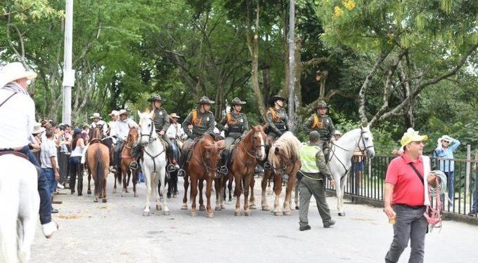 Hurtado insiste en realizar cabalgata a pesar de orden suspenderla en Ibagué