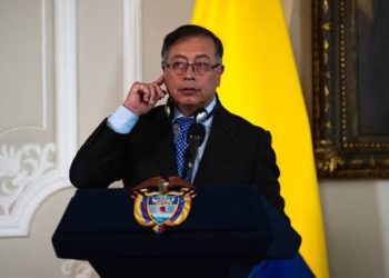 Presidente Petro denuncia intento de golpe blando