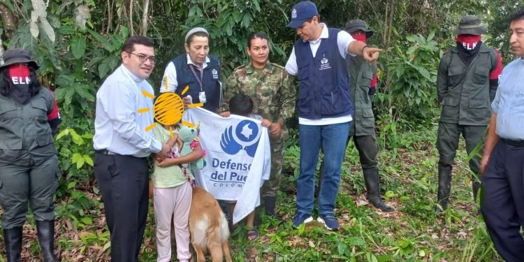 ELN libera a sargento y sus hijos tras cuatro días de secuestro en Colombia