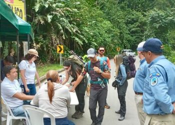 Tres montaƱistas extraviados en el Nevado del Tolima ya aparecieron