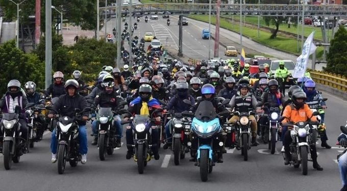 Expertos proponen el pago de peaje para motocicletas en Colombia