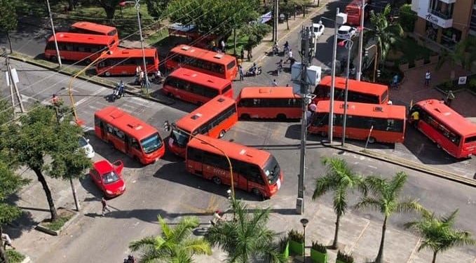 Gremio de conductores convoca paro y bloqueos en puntos claves de Ibagué