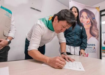 Renzo GarcĆa Oficializa su Candidatura a la AlcaldĆa de IbaguĆ©