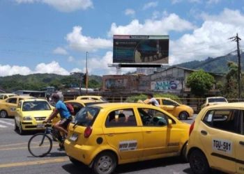 Taxistas anuncian paro nacional en protesta por los precios del combustible